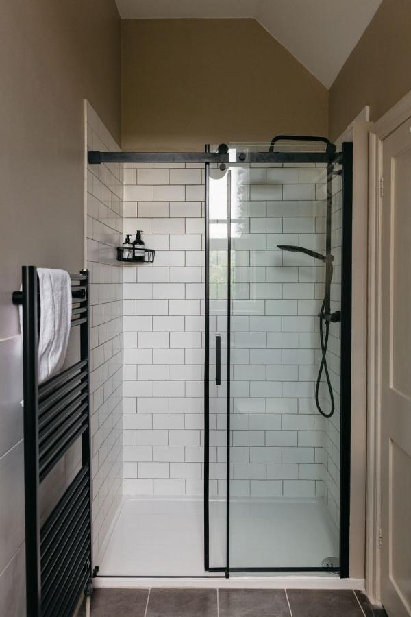 The Curator'S Apartment - Spacious 2 Bedrooms Bath Exterior foto